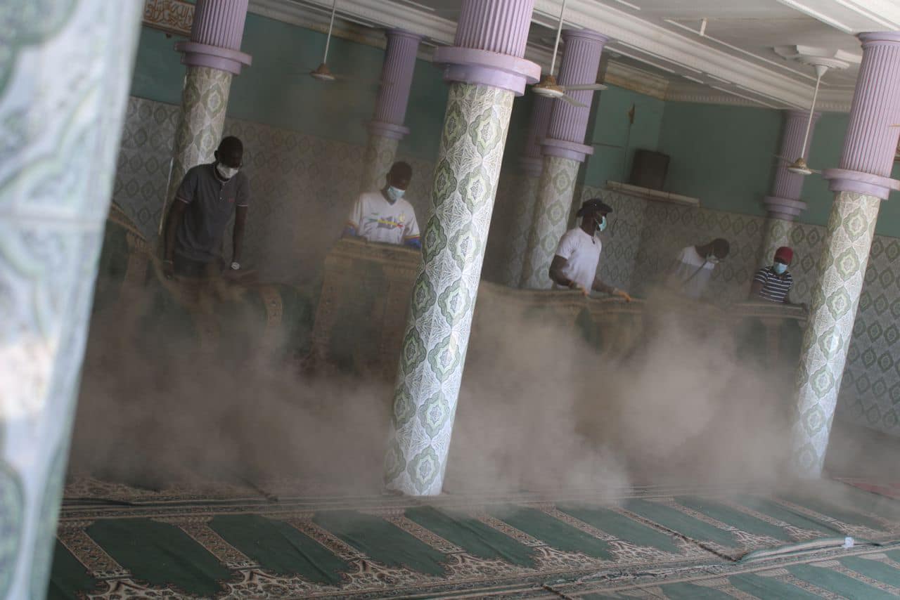 Nettoyage des Mosquées pour la Prière de Korité à Thiaroye